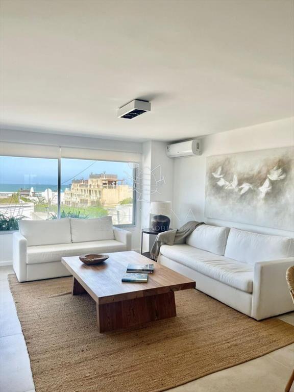 Muy buen apartamento 3 dor en suite - Playa - La