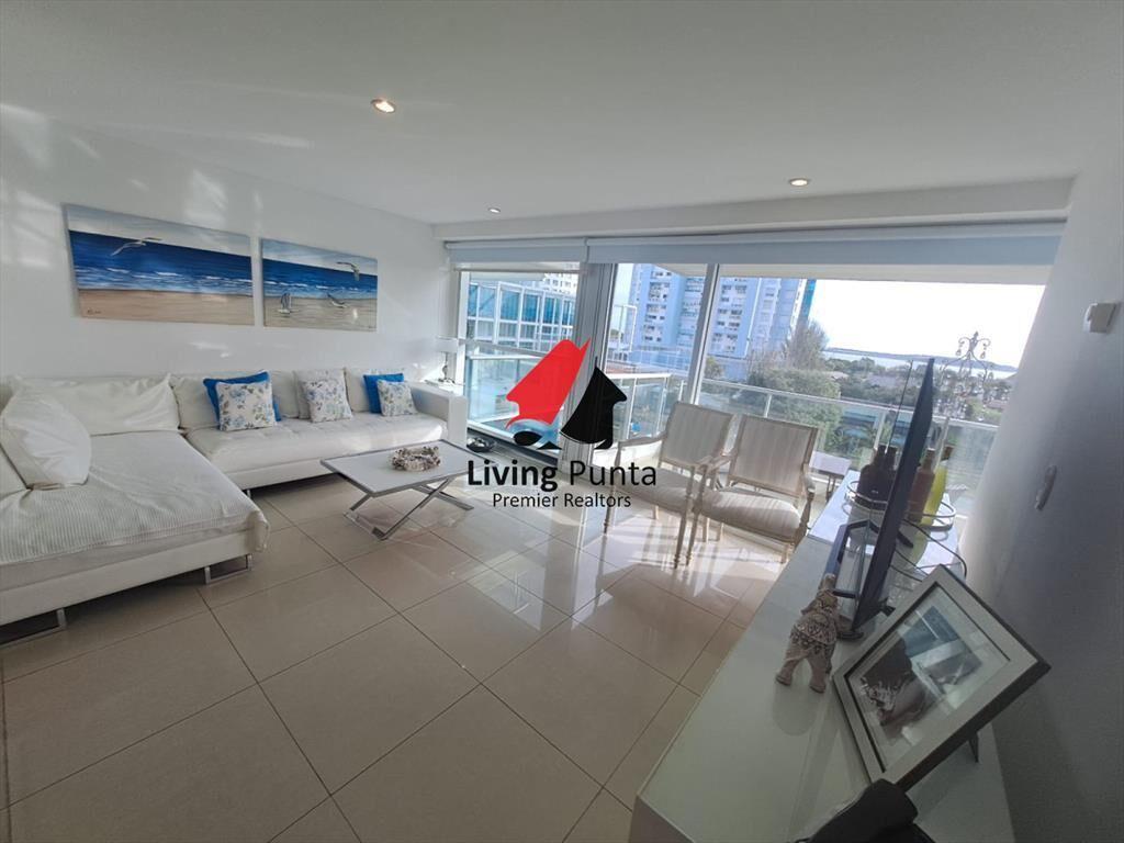 Apartamento en Playa Mansa a la venta 3 con vista