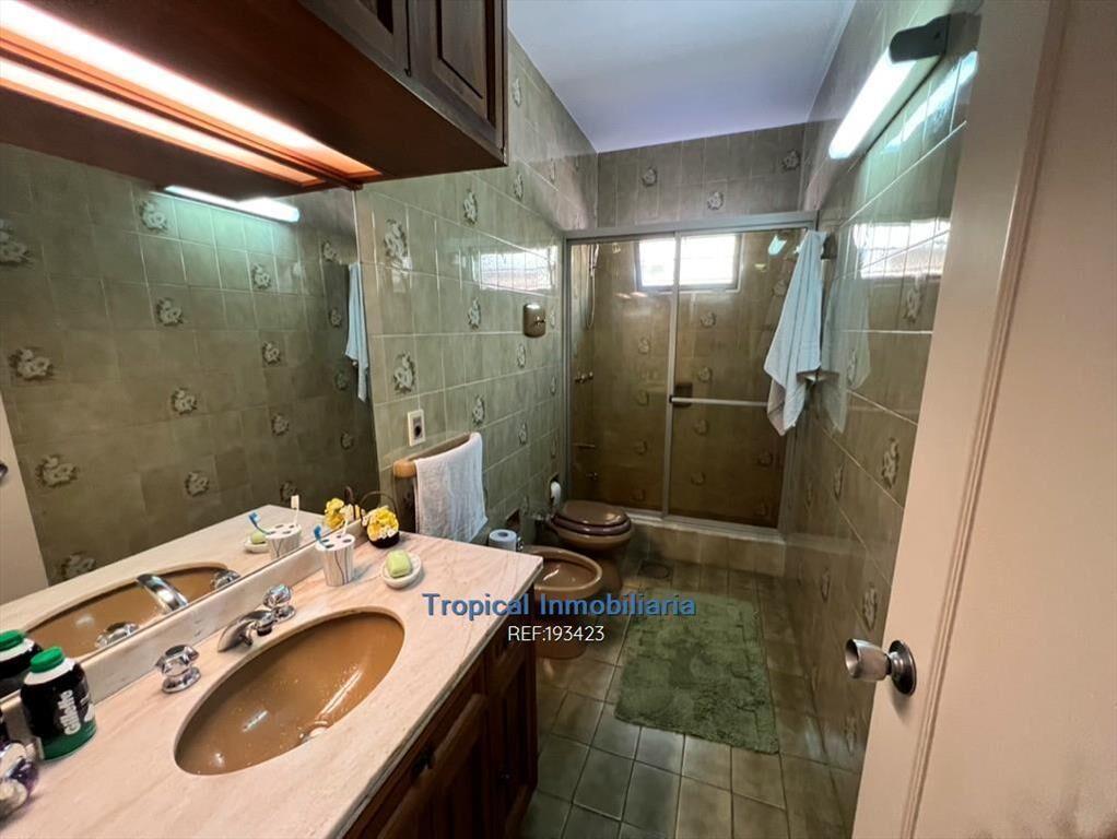 VENTA DE CASA 3 DORMITORIOS EN CARRASCO NORTE GRAN TERRENO