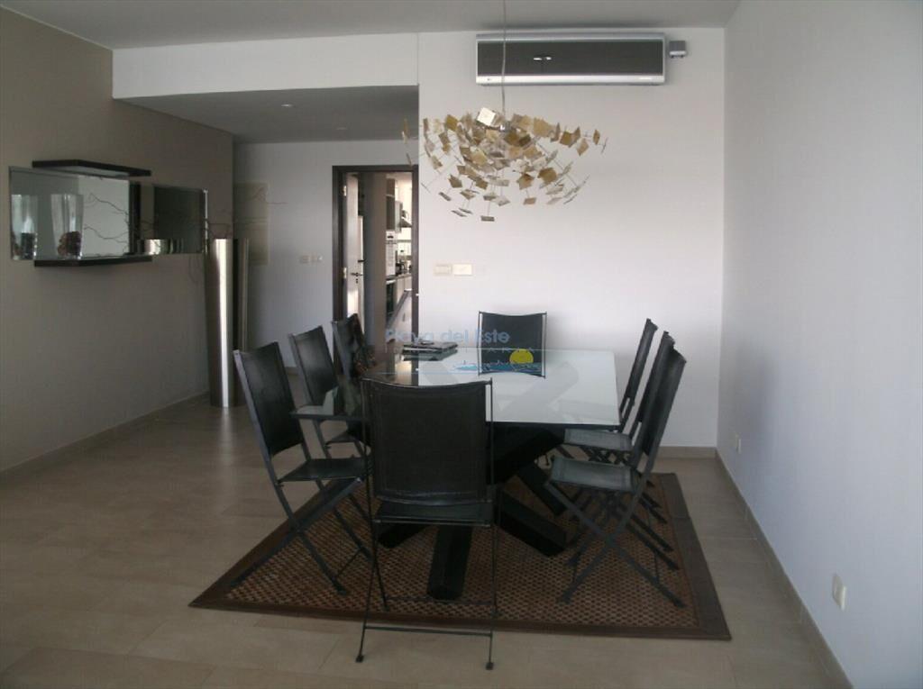 Apartamento en La Barra, 3 dormitorios *