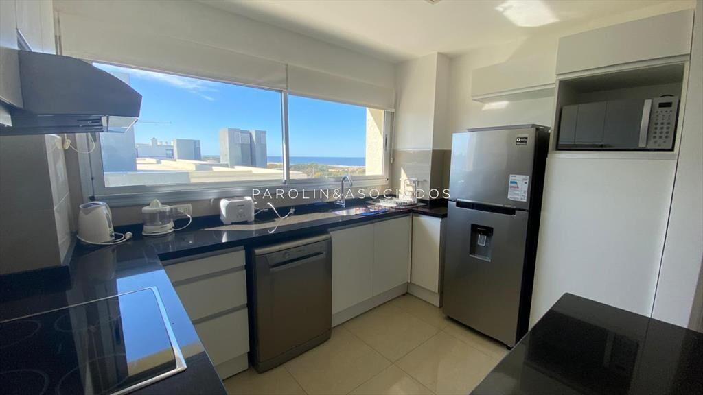 Apartamento de 3 dormitorios en venta en edificio Blue Mari