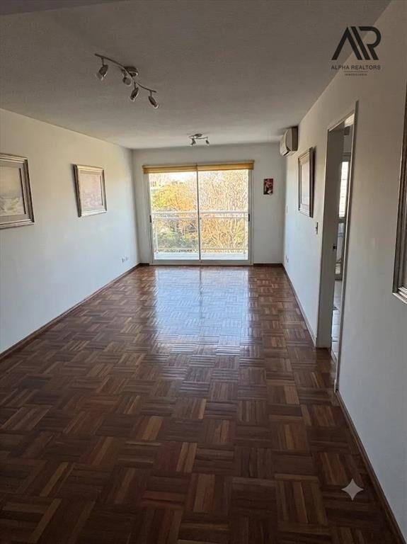Apartamento en venta c/ cochera en Buceo