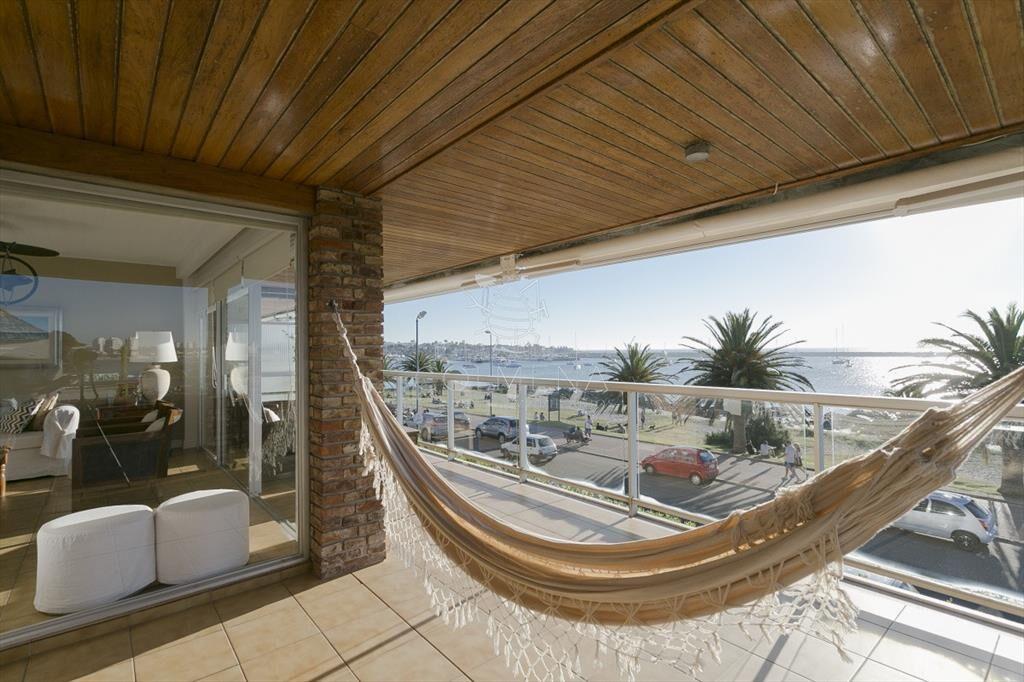 Apartamento en alquiler en Punta del Este - al -