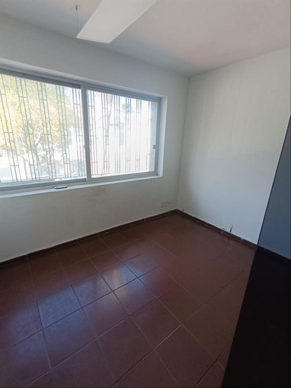 Alquiler local comercial 500m2 en Jacinto Vera