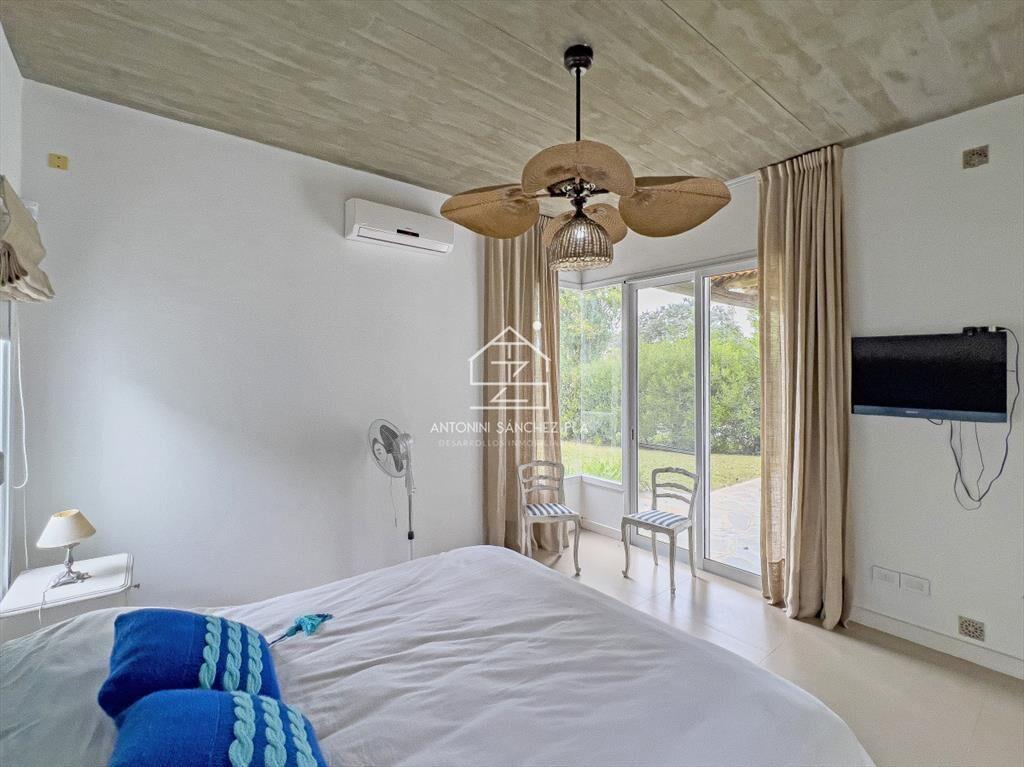 Casa en venta de dos dormitorios en Altos de Montoya