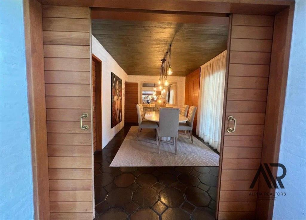 Casa en venta de 4 dormitorios c/ cochera en La Tahona