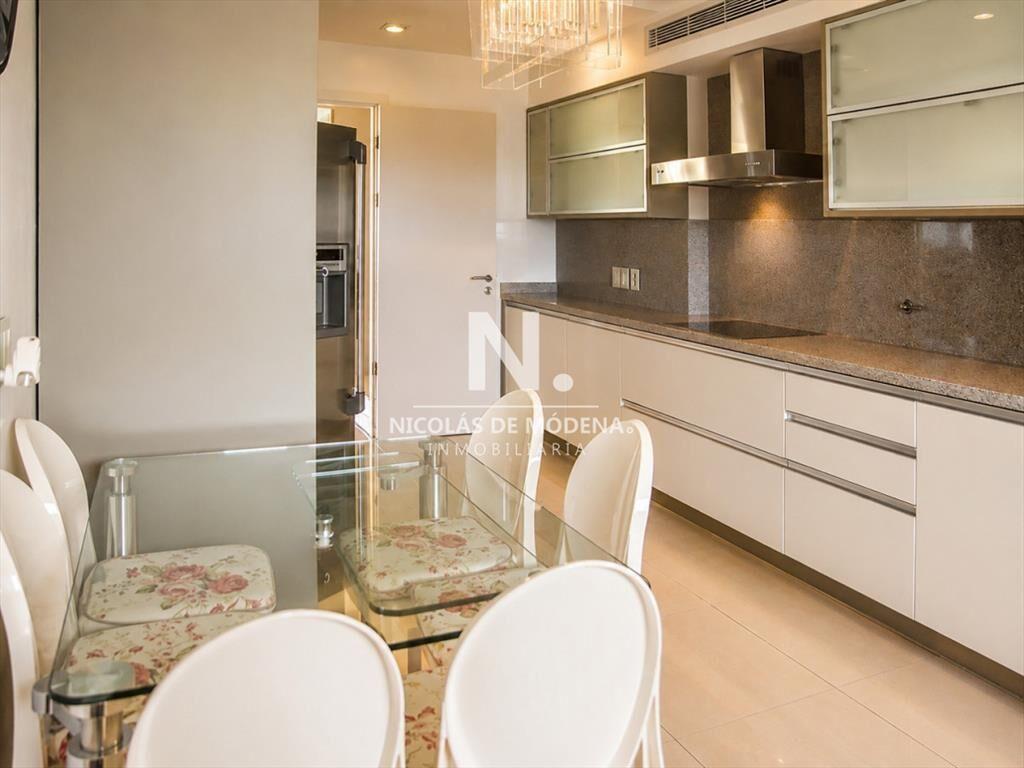 Espectacular departamento triplex de 4 suites + dep de serv