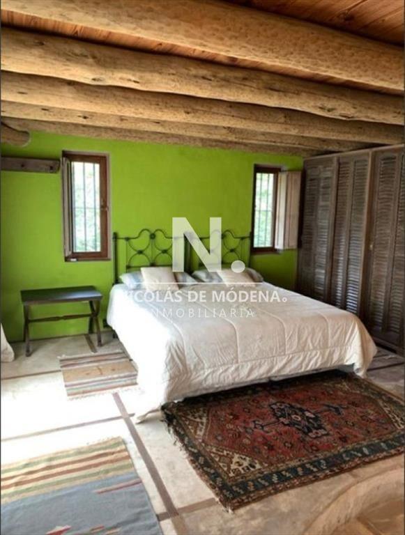 Vende impecable casa, de 3 dormitorios, con en