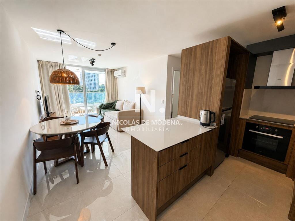 Alquila excelente apartamento de 1 dormitorio en Brava - Pu
