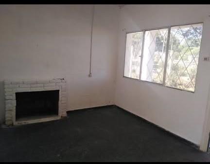 Alquiler Casa 2 dormitorios con amplio jardín fondo y garaj