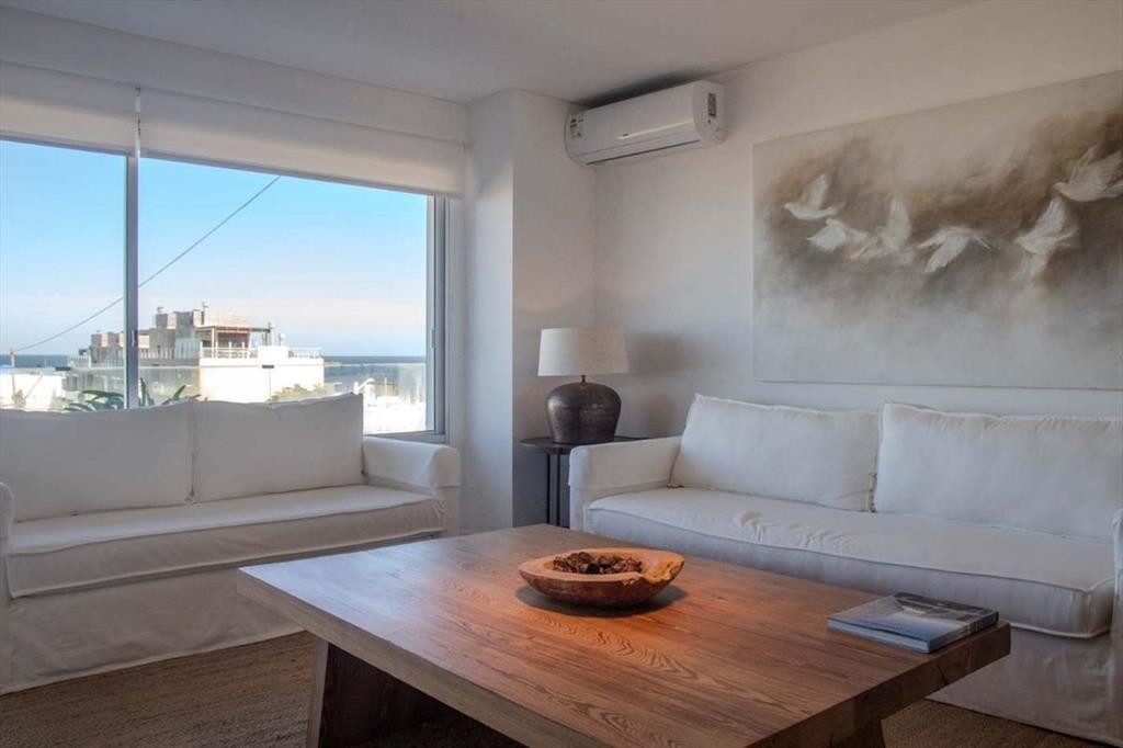 Alquiler 3 suites Pent house, mucama y piscina