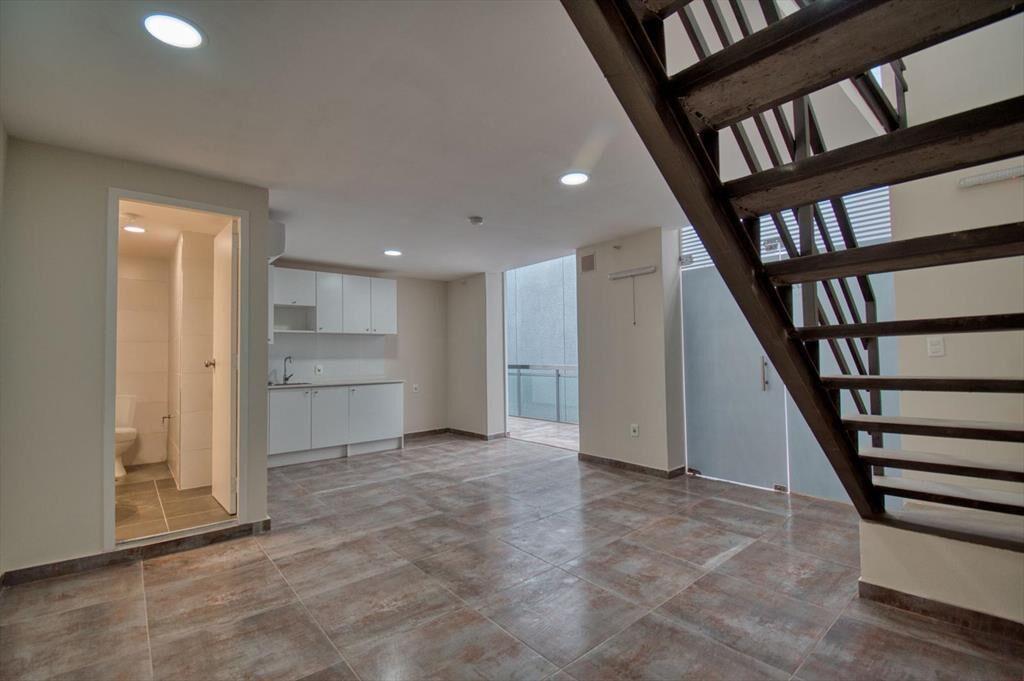 Edificio en venta, 12 apartamentos + local comercial, 1449