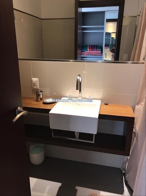 Venta con muebles apartamento de dos dormitorios/ 2 unidad