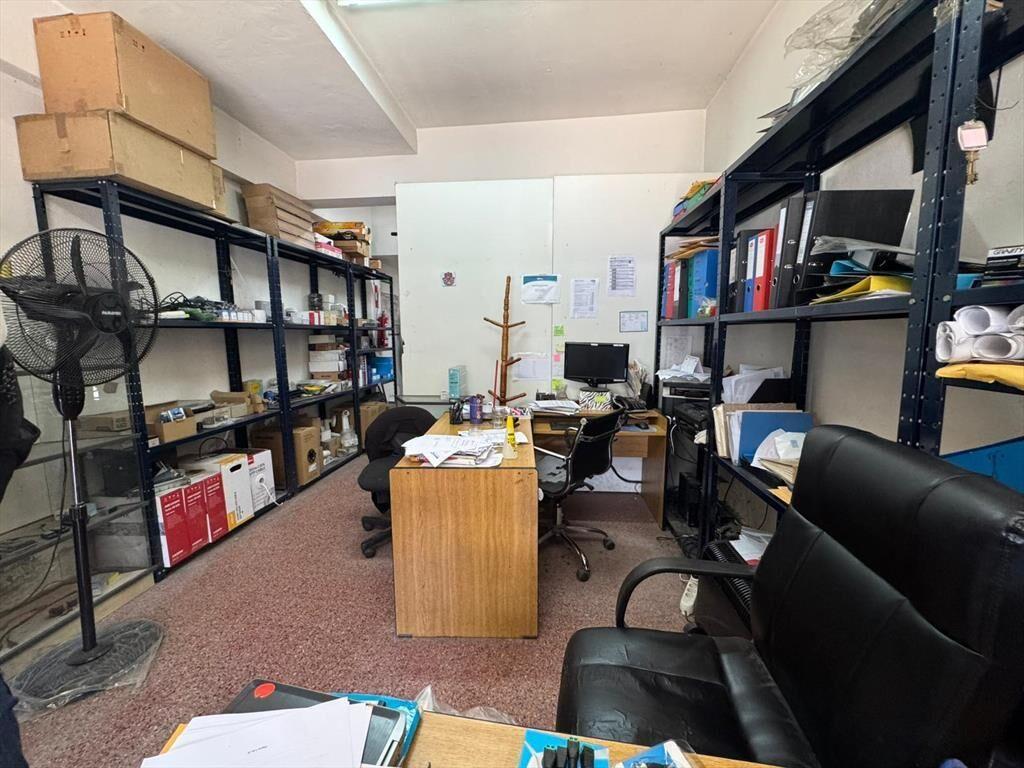 Venta local comercial en Tres Cruces - Rentabilidad anual 7