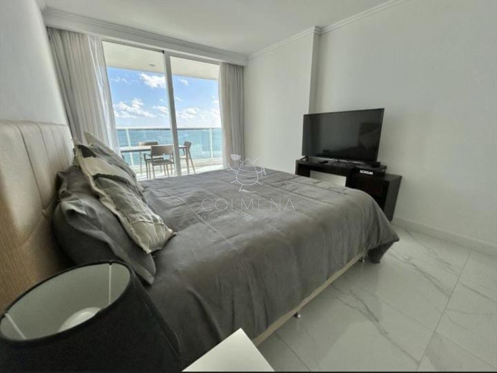 Apartamento en la mansa, frente al mar.