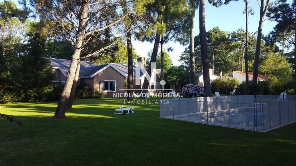 Excelente casa en alquiler en zona residencial!!!