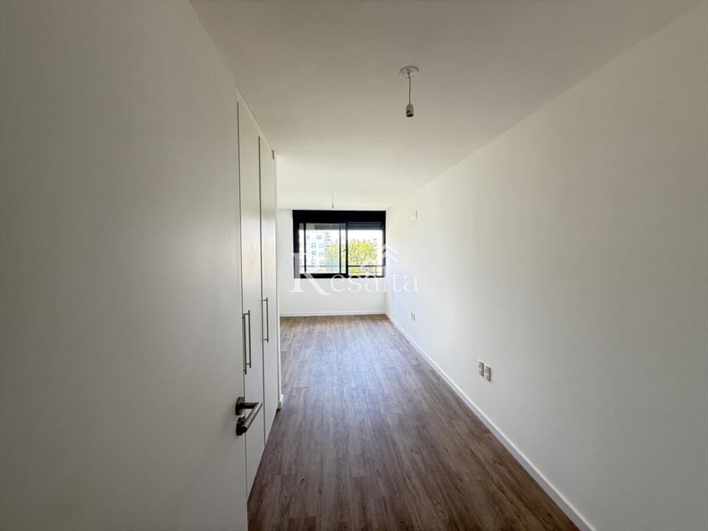 VENTA CENTRO CON COCHERA 1 DORMITORIO y MEDIO