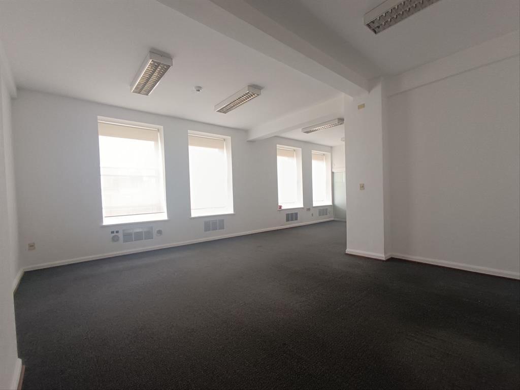 ALQUILER OFICINA CIUDAD VIEJA