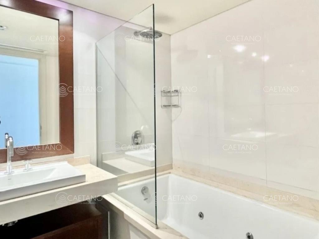 Venta apartamento 3 suite más dependencia en del