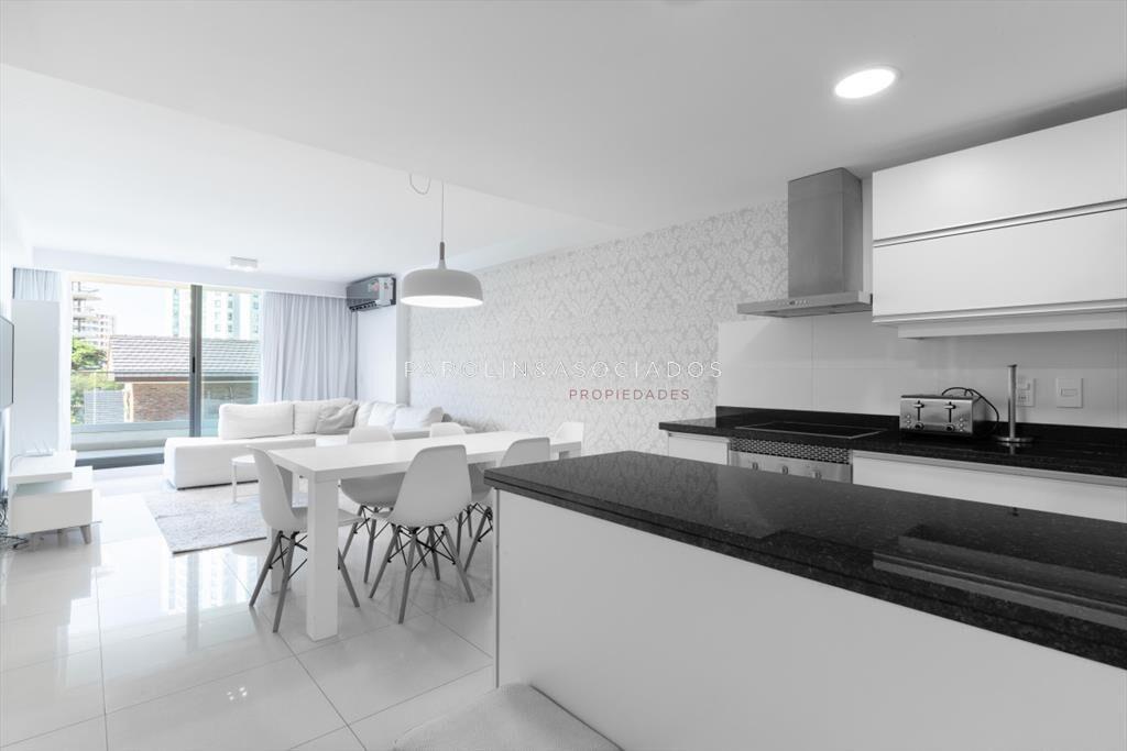 Apartamento en venta en Torre Esmeralda, Punta del Este.