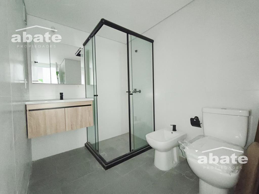 Venta de Apartamento de dos Dormitorios y dos Baños en Poci