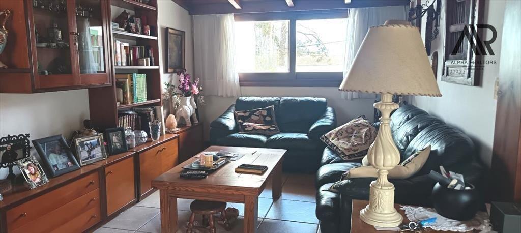 Casa en venta c/ cochera en Centro