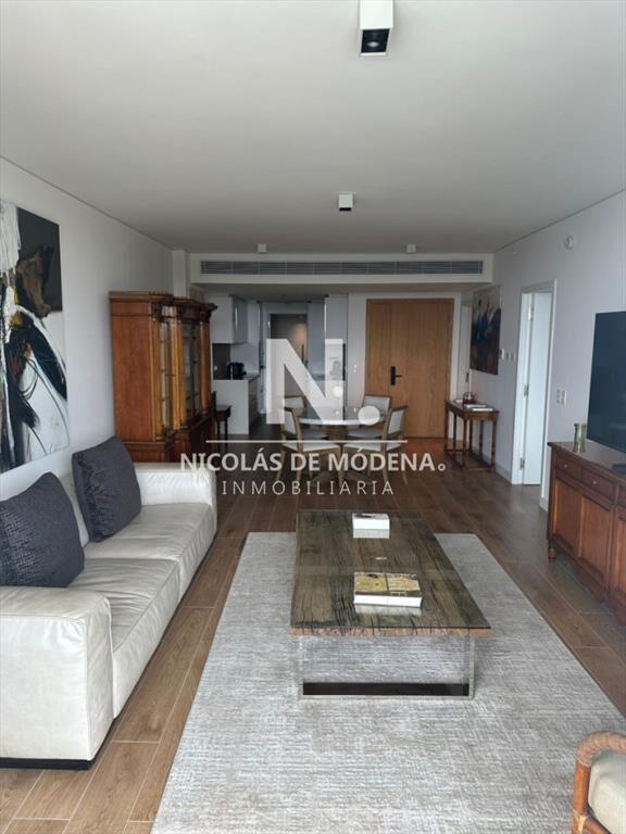 APARTAMENTO EN TORRE TRUMP DE 1 DORMITORIO Y 2