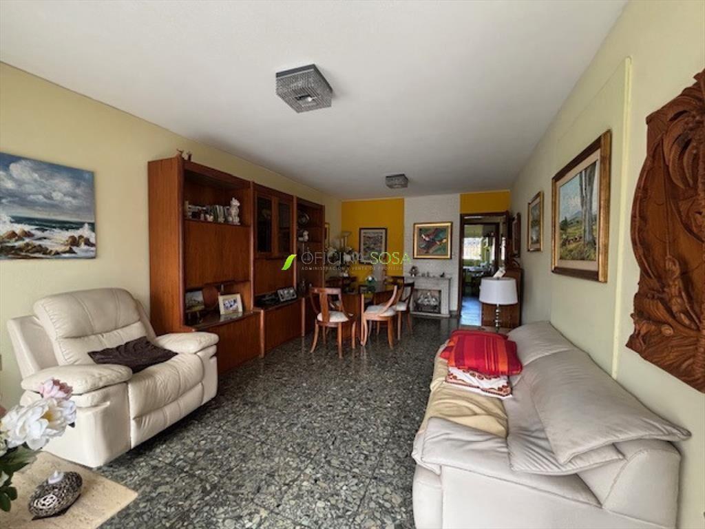 Oficina Sosa - Ramos esquina Perez Gomar casa amplia excele