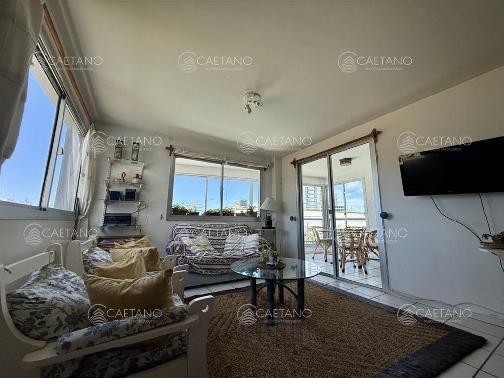 Apartamento  a  pasos de playa mansa