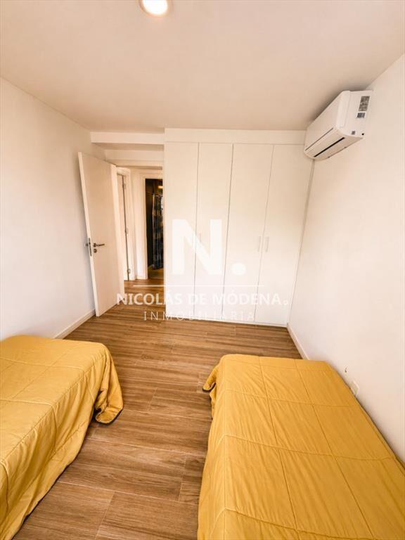 Apartamento de 2 dormitorios, frente al mar en