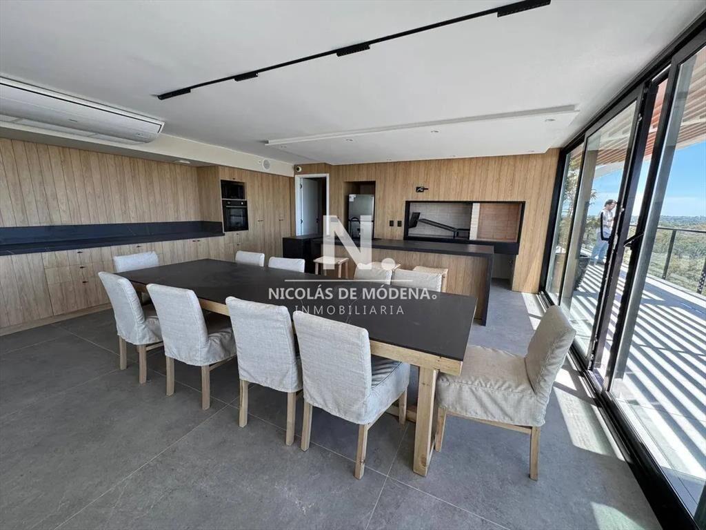 Venta Moderno Apartamento de 1 Dormitorio en Barra de Carr