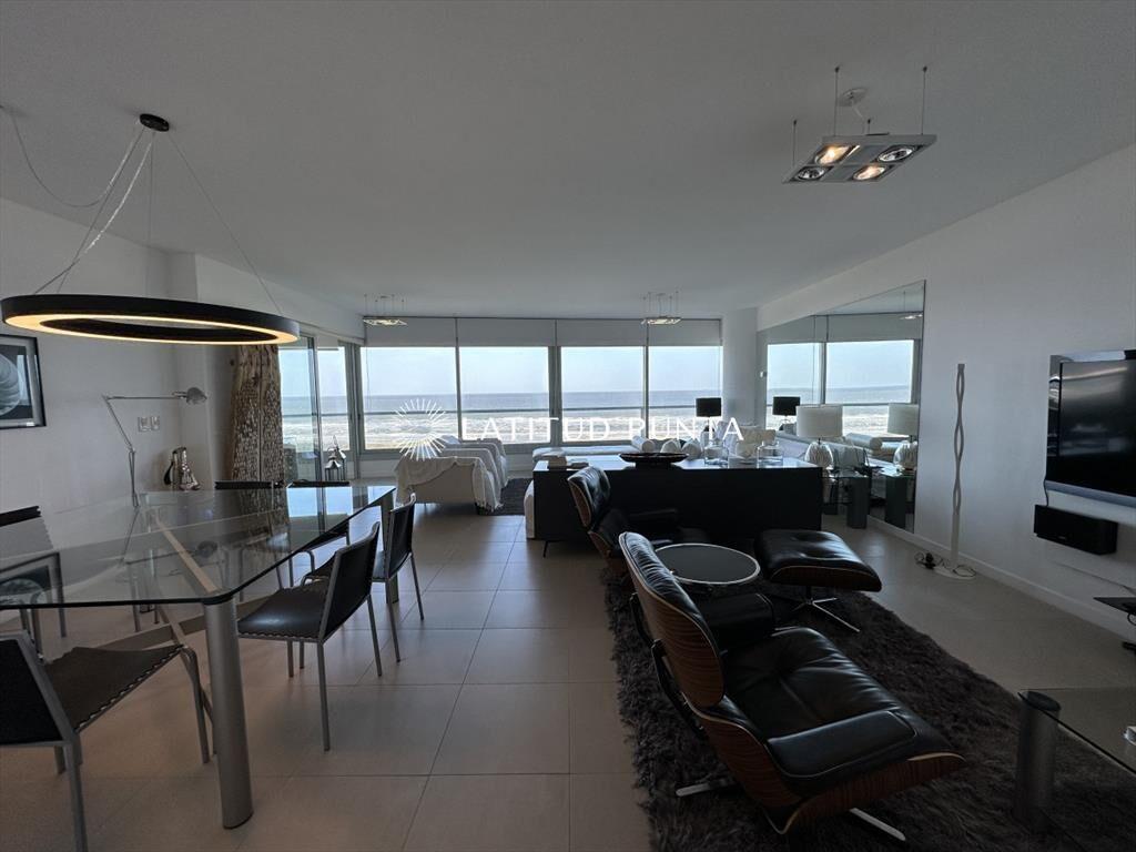 Apartamento en Le Parc, 3 suites más dependencia