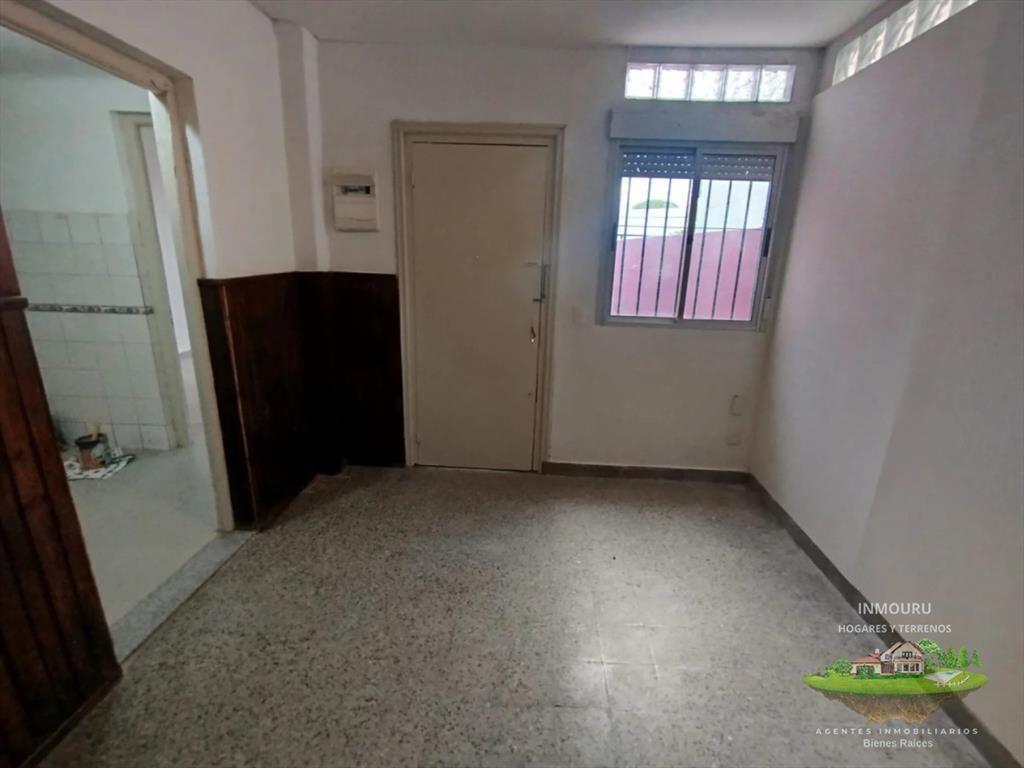 Alquiler de Hermosa Casa de 3 Dormitorios en Brazo Oriental