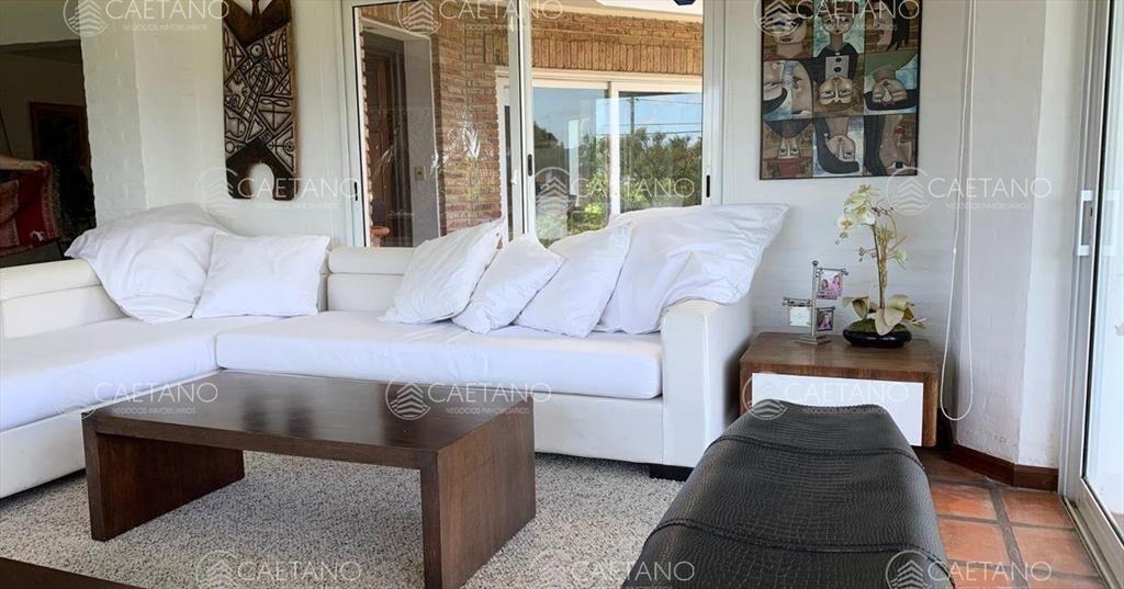 Venta casa 6 dormitorios - Playa Mansa, Punta del