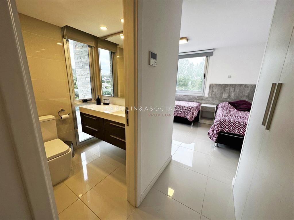 Apartamento en venta con 2 suites en edificio del