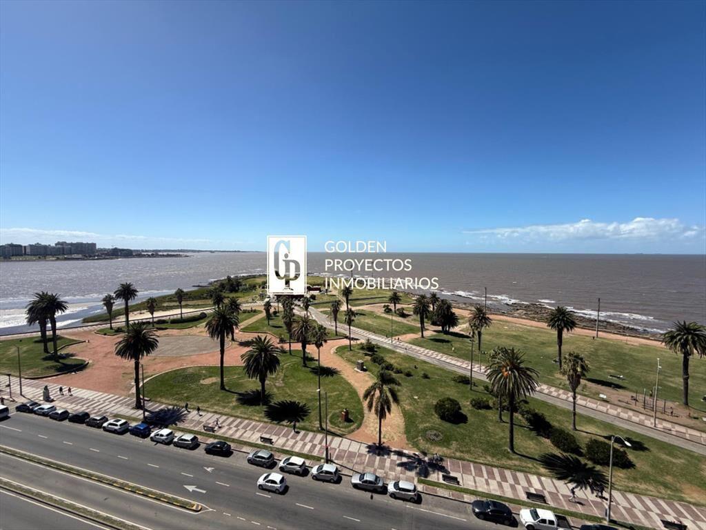 Penthouse en venta de dos dormitorios en Rambla