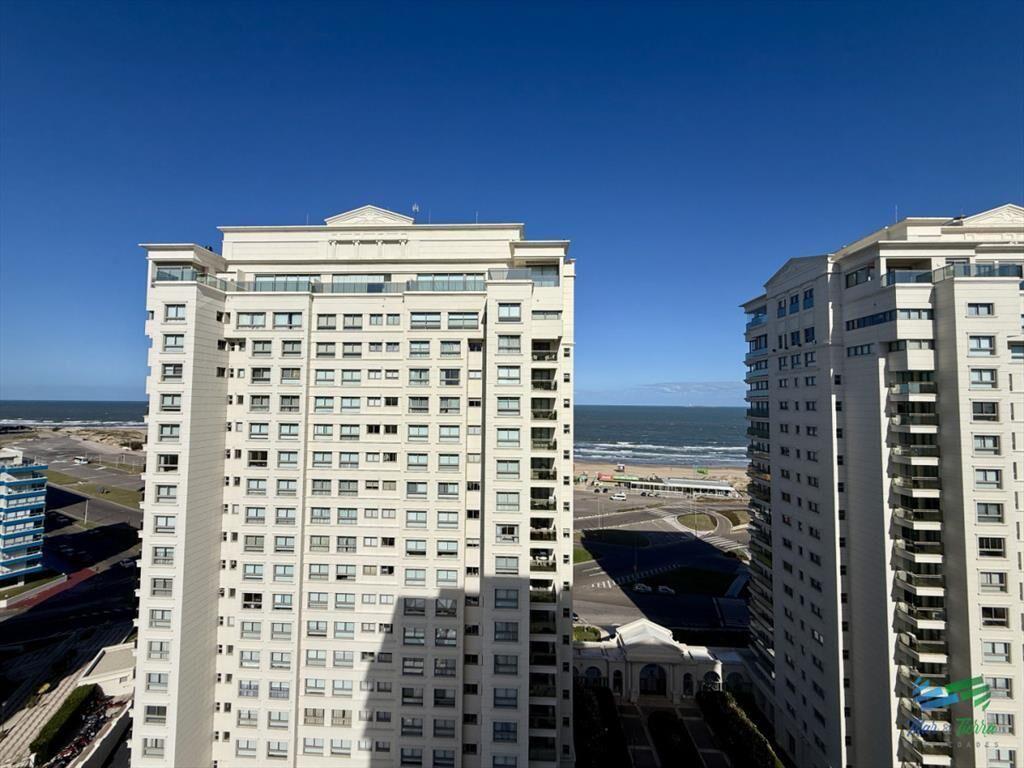 En venta apartamento 2 dormitorios en Imperiale,