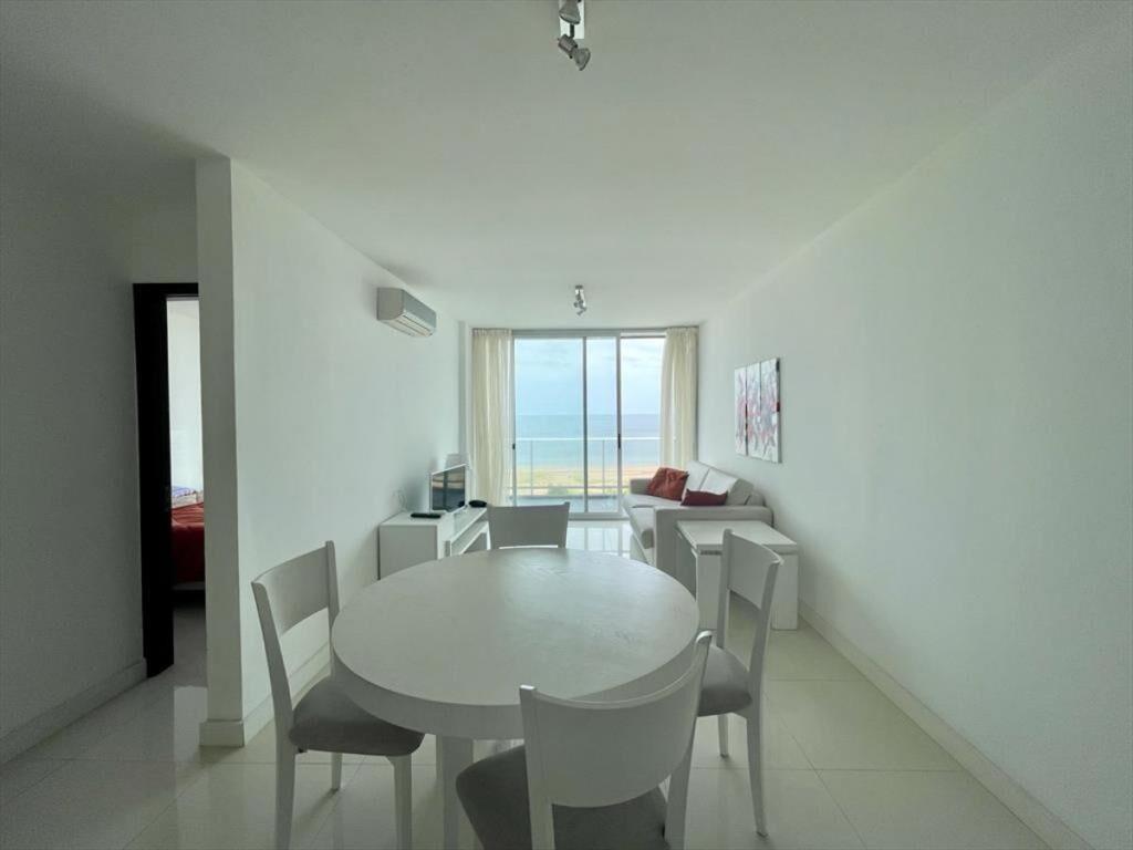 Apartamento en primera linea con terraza exclusiva!!