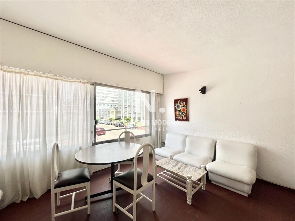 Departamento en Venta de Un Dormitorio en Punta