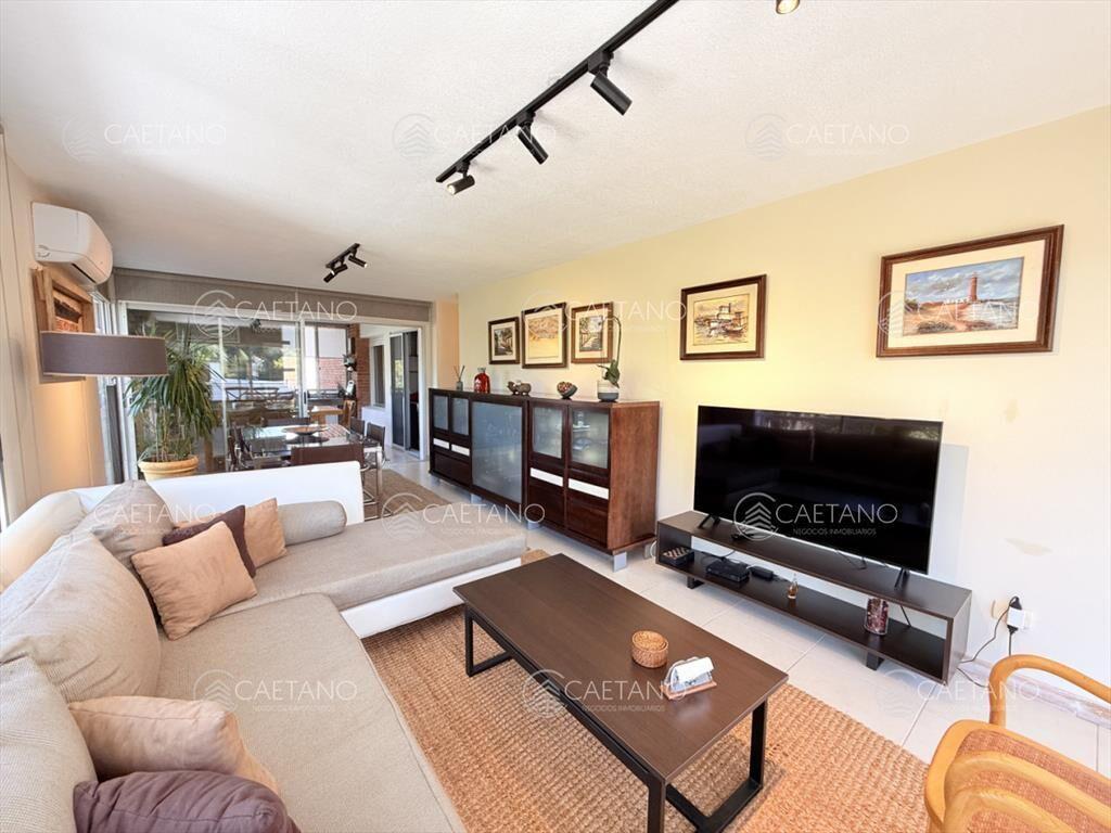 venta apartamento 3 dormitorios. Playa mansa, del