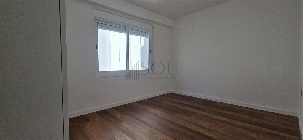 VENTA APARTAMENTO 3 DORMITORIOS Y PARRILLERO CON RENTA CORD