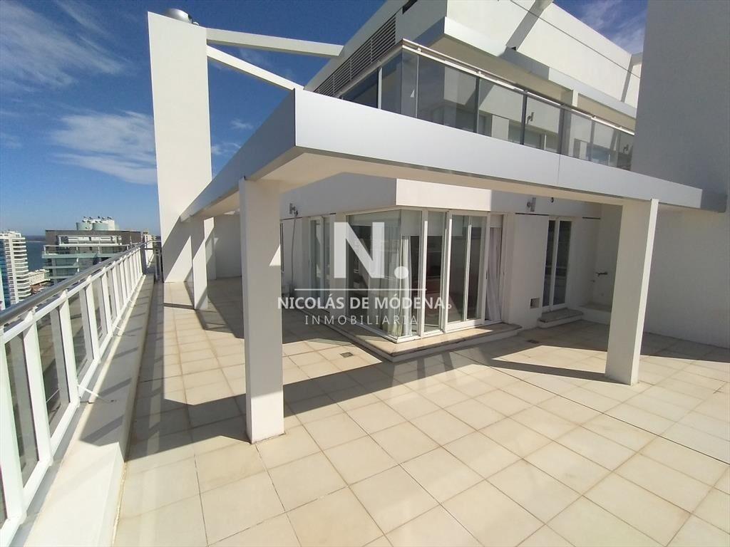 pent house con vista a playa brava y playa mansa