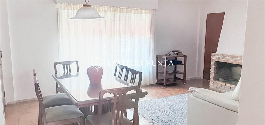 Piriapolis, apartamento de dos dormitorios a 100