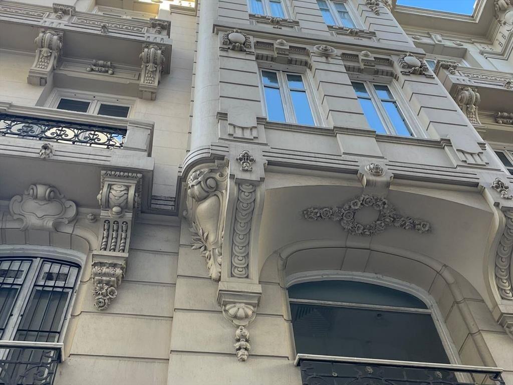OFICINA EN ALQUILER SOBRE PEATONAL SARANDÍ