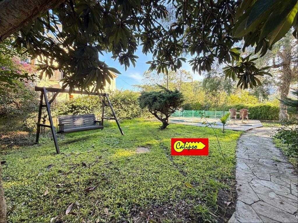 Venta de Cabaña - 4 dormitorios - Piscina - Parque del Plat