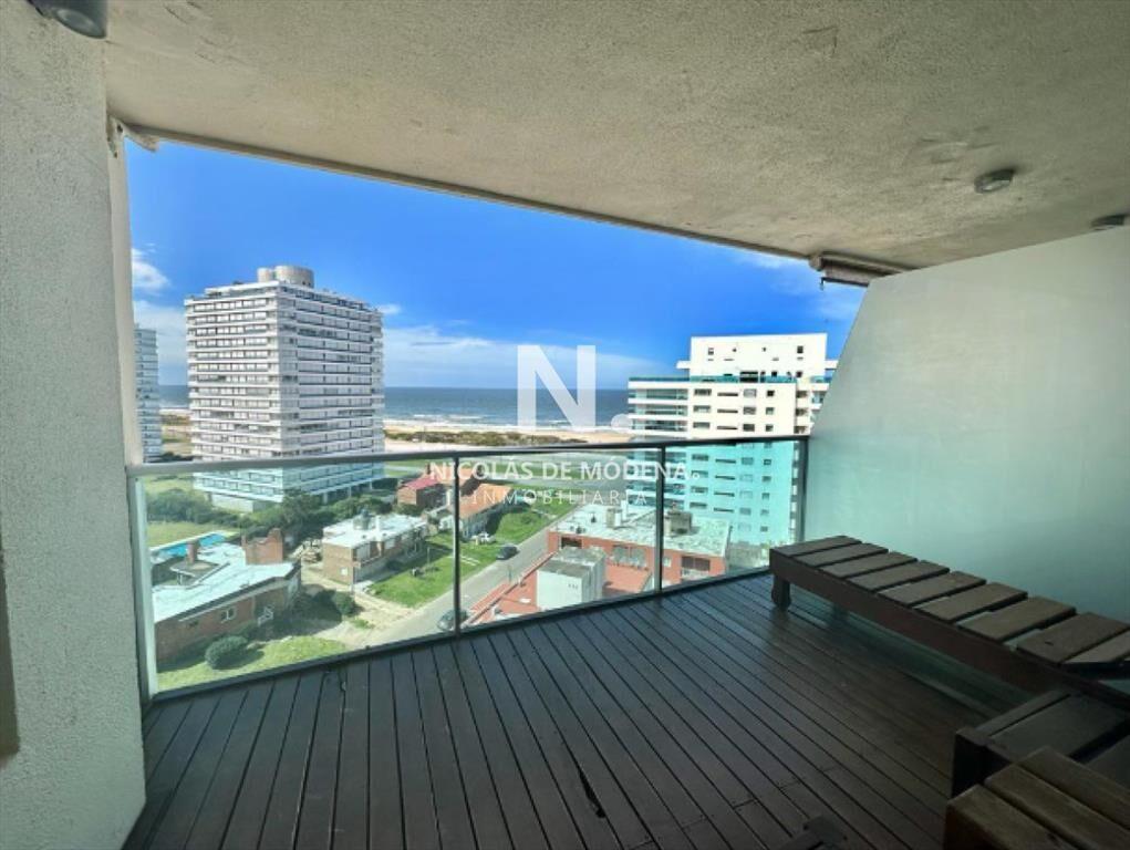 En venta apartamento con vita al mar en la Playa