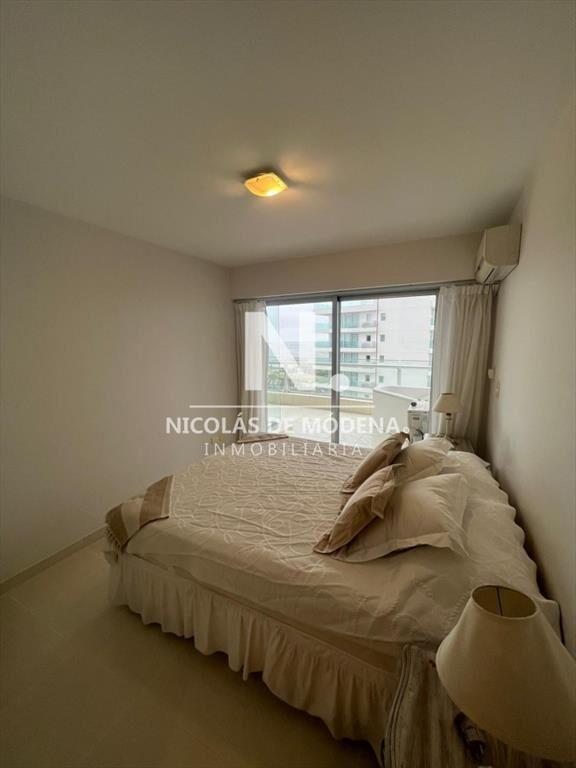 Departamento de 2 dormitorios en venta en Seasons