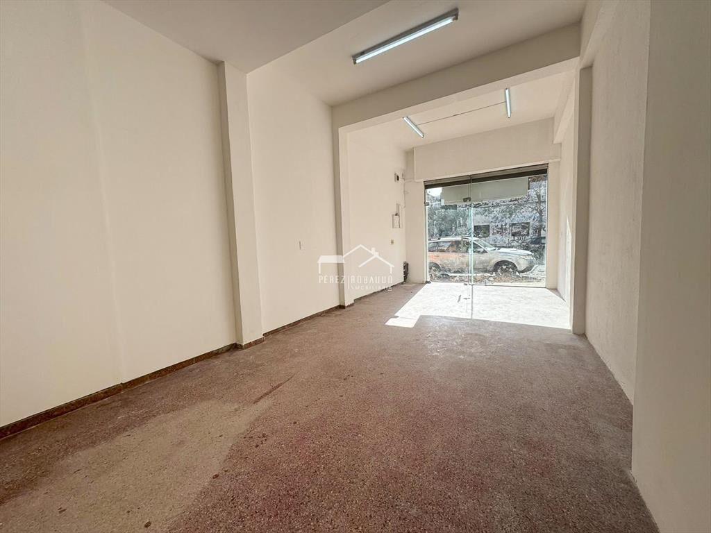Venta local comercial ubicado al frente - Con Renta 8,40%