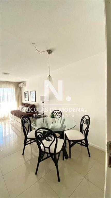 Departamento de 1 dormitorio en venta, sobre Av.