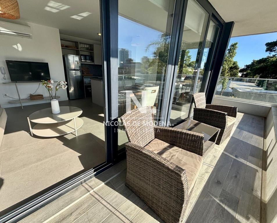 Vende apartamento en  Aidy Grill - Punta del Este